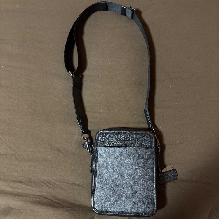 その他 コーチ （ブランドバッグ）の商品画像 - 査定依頼日：2025年10月27日 - 最高査定価格：2,000円