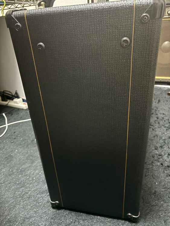 Vox Classic Plus コンボアンプ（ピアノ・楽器・PA機材）の商品画像 - 査定依頼日：2025年5月8日 - 最高査定価格：3,000円