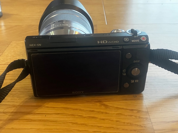 NEX-5N（カメラ）の商品画像 - 査定依頼日：2026年6月30日 - 最高査定価格：10,100円