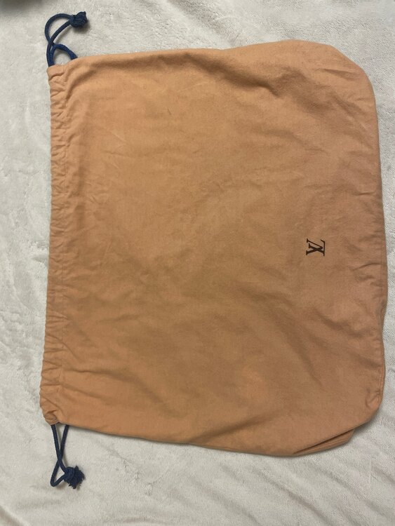 エピ　（ブランドバッグ）の商品画像 - 査定依頼日：2025年4月16日 - 最高査定価格：30,000円