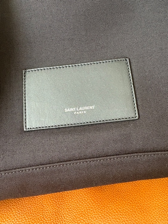 イブサンローラン  （ブランドバッグ）の商品画像 - 査定依頼日：2026年1月17日 - 最高査定価格：75,000円