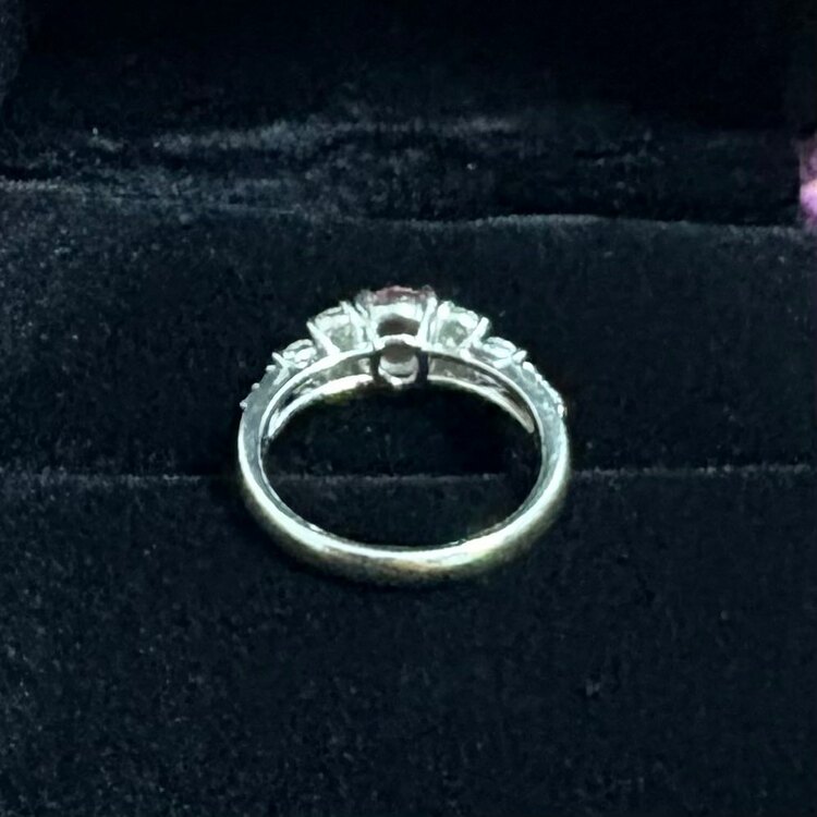  パパラチャサファイアリング(宝石鑑定書あり、脇石天然ダイアモンド)（宝石）の商品画像 - 査定依頼日：2025年5月20日 - 最高査定価格：70,000円