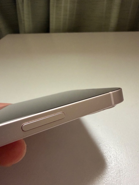 iPhone iPhone 13 256GB docomo（スマホ）の商品画像 - 査定依頼日：2026年7月11日 - 最高査定価格：45,000円