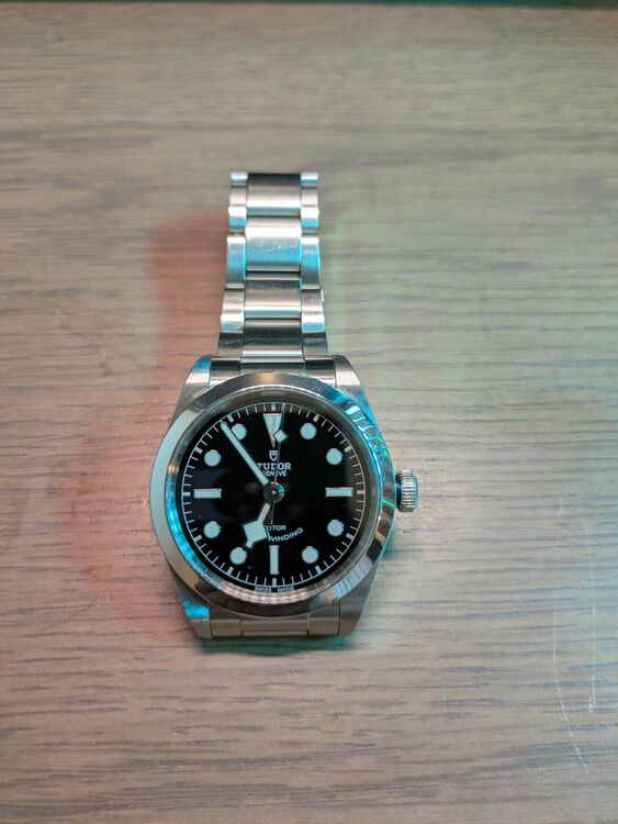 チューダー ブラックベイ ブラックベイ36 79500（高級時計）の商品画像 - 査定依頼日：2025年10月4日 - 最高査定価格：330,000円