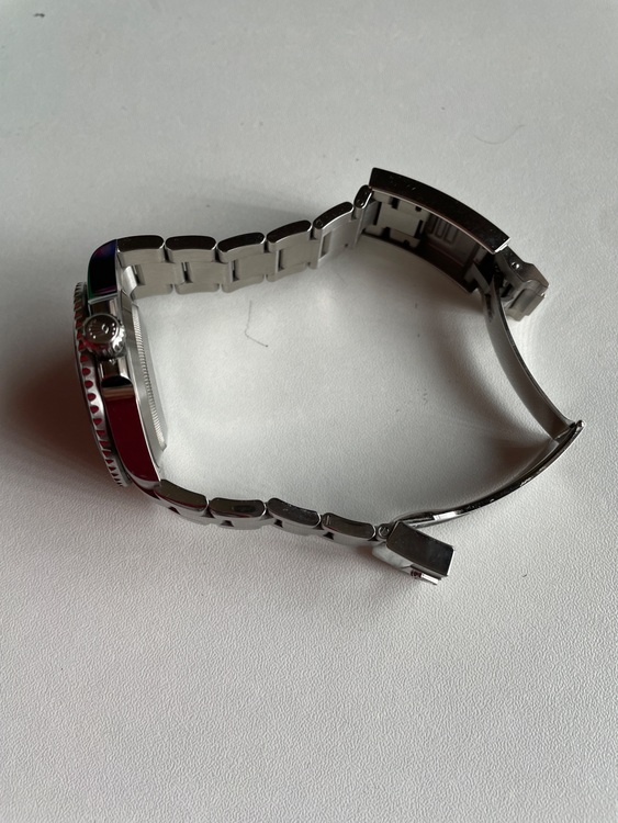 126610LV（高級時計）の商品画像 - 査定依頼日：2025年6月15日 - 最高査定価格：2,080,000円