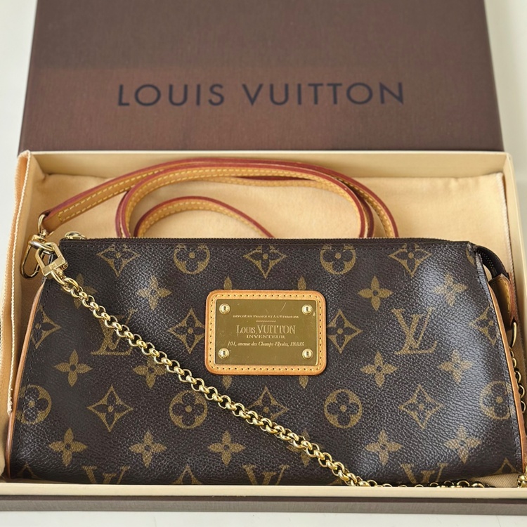 ソフィ（ブランドバッグ）の商品画像 - 査定依頼日：2026年2月16日 - 最高査定価格：160,000円