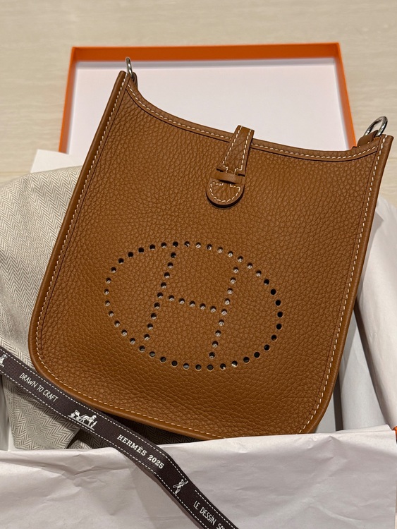 エブリンミニ（古着・ファッション）の商品画像 - 査定依頼日：2025年8月9日 - 最高査定価格：400,000円