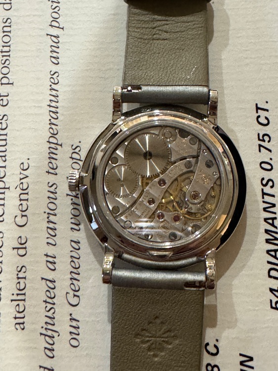 7120g-001（高級時計）の商品画像 - 査定依頼日：2025年9月27日 - 最高査定価格：2,050,000円