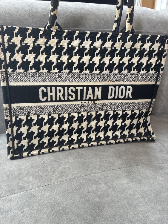 ディオール  （ブランドバッグ）の商品画像 - 査定依頼日：2026年4月27日 - 最高査定価格：150,000円