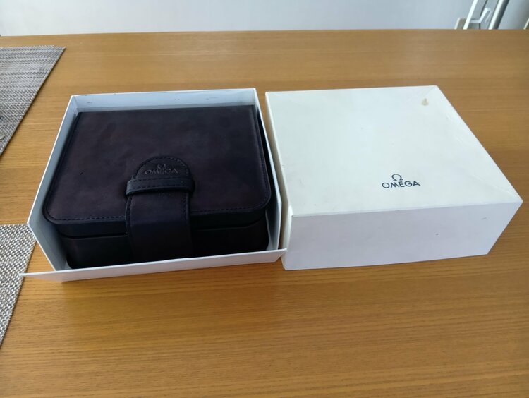 スピードマスターデイト40周年記念（高級時計）の商品画像 - 査定依頼日：2026年1月14日 - 最高査定価格：420,000円