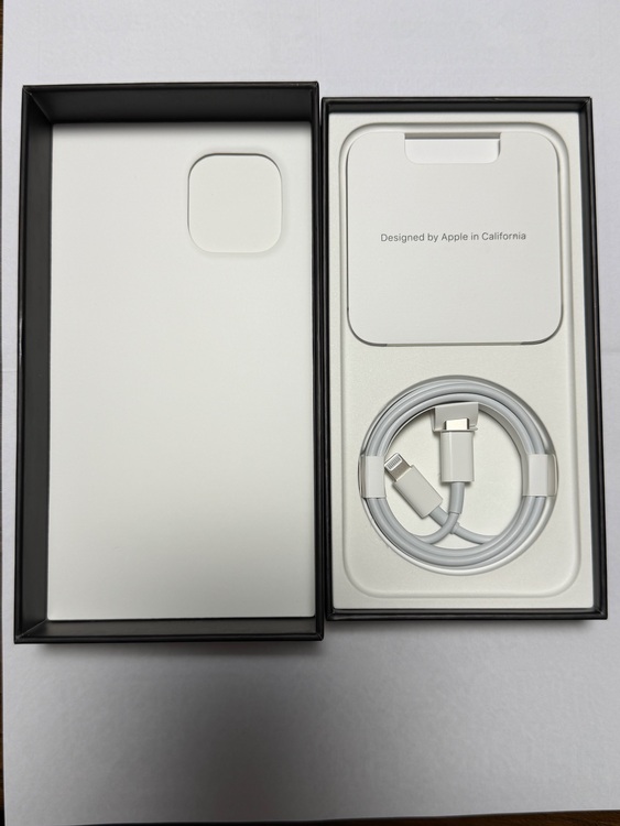 MGM83J/A（スマホ）の商品画像 - 査定依頼日：2025年11月27日 - 最高査定価格：43,000円