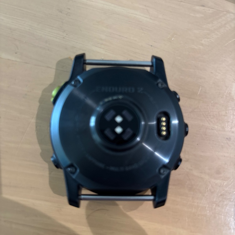 GARMIN enduro2（高級時計）の商品画像 - 査定依頼日：2026年9月18日 - 最高査定価格：100,000円