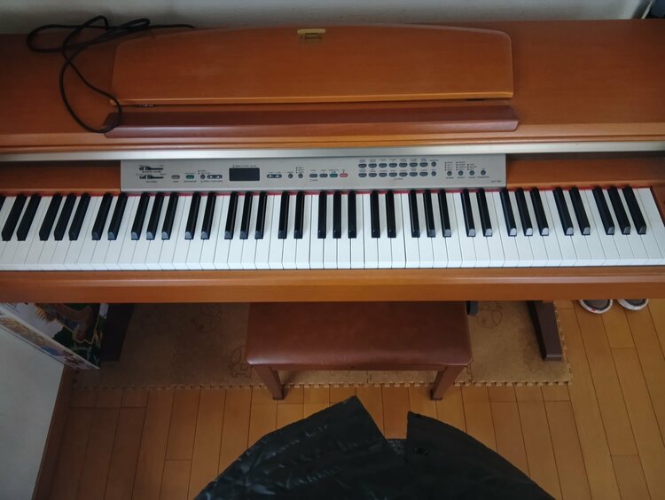 CLP-130（ピアノ・楽器・PA機材）の商品画像 - 査定依頼日：2026年2月3日 - 最高査定価格：3,000円