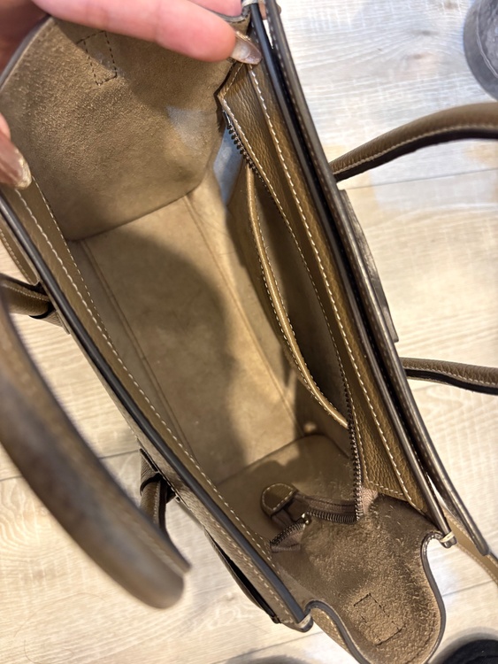 グレージュ ラゲージナノ　スリ（ブランドバッグ）の商品画像 - 査定依頼日：2025年12月22日 - 最高査定価格：100,000円