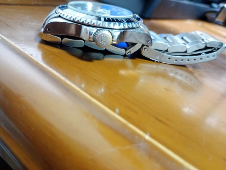 ロレックス サブマリーナー 1661（高級時計）の商品画像 - 査定依頼日：2025年10月19日 - 最高査定価格：1,420,000円