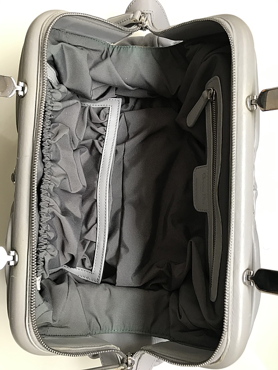 クリスチャンディオール カレーニナ（ブランドバッグ）の商品画像 - 査定依頼日：2019年10月12日 - 最高査定価格：17,000円