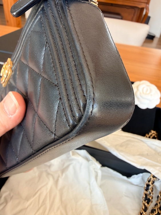 チェーンウォレット/A84069/ボーイシャネル/マトラッセ/ラムスキン/マット（ブランドバッグ）の商品画像 - 査定依頼日：2026年2月20日 - 最高査定価格：190,000円