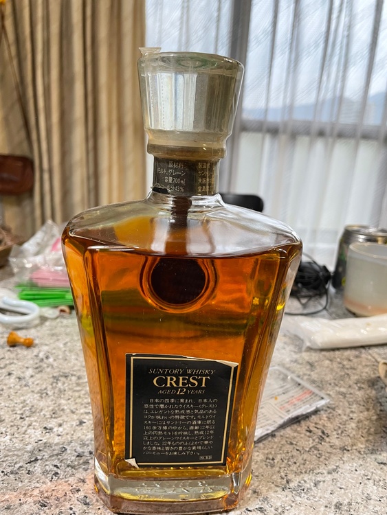 サントリーCREST12YEARS（お酒）の商品画像 - 査定依頼日：2026年2月6日 - 最高査定価格：2,000円