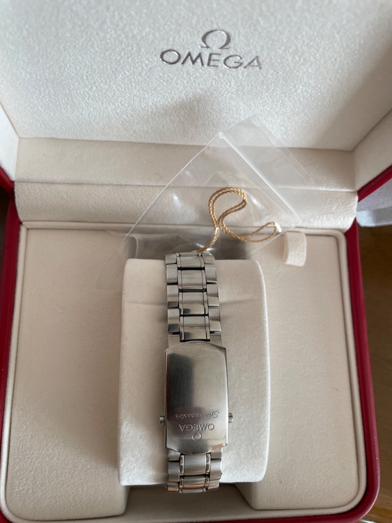 オメガ スピードマスター 3233040400600（高級時計）の商品画像 - 査定依頼日：2026年1月10日 - 最高査定価格：450,000円