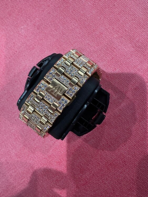 オーデマピゲ ロイヤルオークオフショア （高級時計）の商品画像 - 査定依頼日：2025年5月11日 - 最高査定価格：32,000,000円