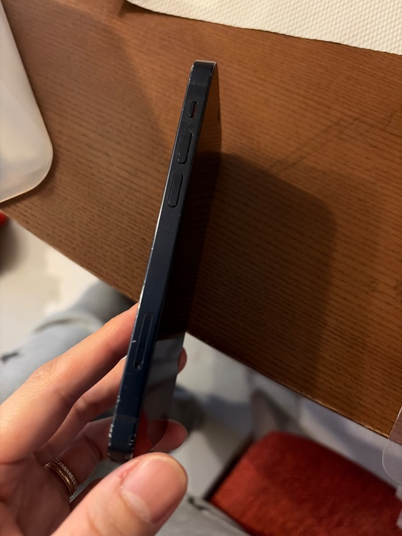 iPhone 12 mini 64GB SIMフリー（スマホ）の商品画像 - 査定依頼日：2026年3月11日 - 最高査定価格：15,000円