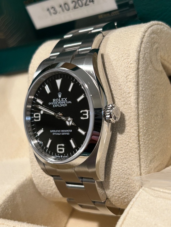 ロレックス エクスプローラー 12427（高級時計）の商品画像 - 査定依頼日：2025年11月16日 - 最高査定価格：1,340,000円