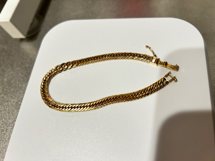 ブレスレット 18cm Mカット 11g（金・貴金属）の商品画像 - 査定依頼日：2025年7月17日 - 最高査定価格：136,000円