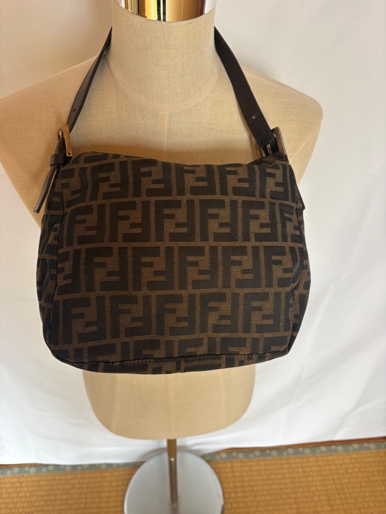 フェンディ  （ブランドバッグ）の商品画像 - 査定依頼日：2026年3月1日 - 最高査定価格：85,000円