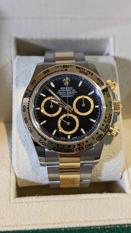 ロレックス デイトナ 12650（高級時計）の商品画像 - 査定依頼日：2025年7月31日 - 最高査定価格：3,750,000円