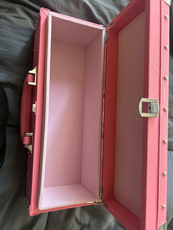 アルマンドエンジェル化粧箱（お酒）の商品画像 - 査定依頼日：2025年9月28日 - 最高査定価格：100,000円