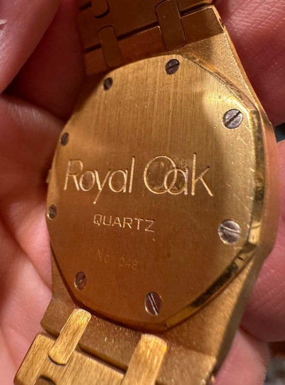 オーデマピゲ ロイヤルオーク （高級時計）の商品画像 - 査定依頼日：2026年1月6日 - 最高査定価格：3,000,000円