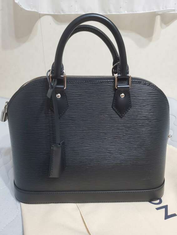 ルイヴィトン エピ （ブランドバッグ）の商品画像 - 査定依頼日：2025年5月31日 - 最高査定価格：65,000円