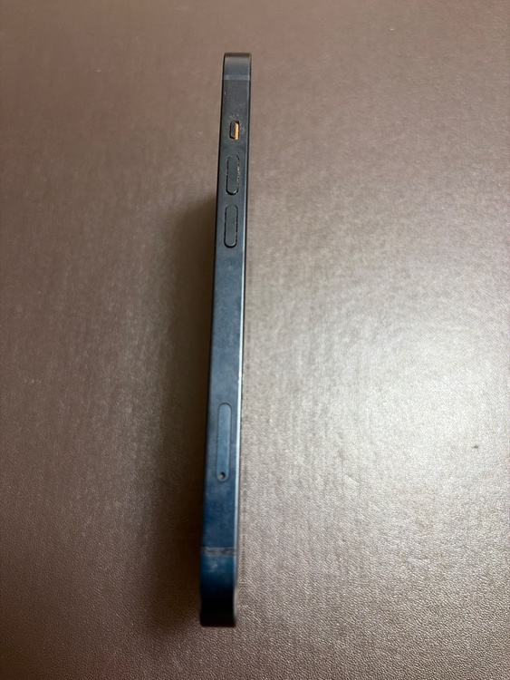 iPhone iPhone 13 256GB SIMフリー（スマホ）の商品画像 - 査定依頼日：2026年10月16日 - 最高査定価格：37,500円