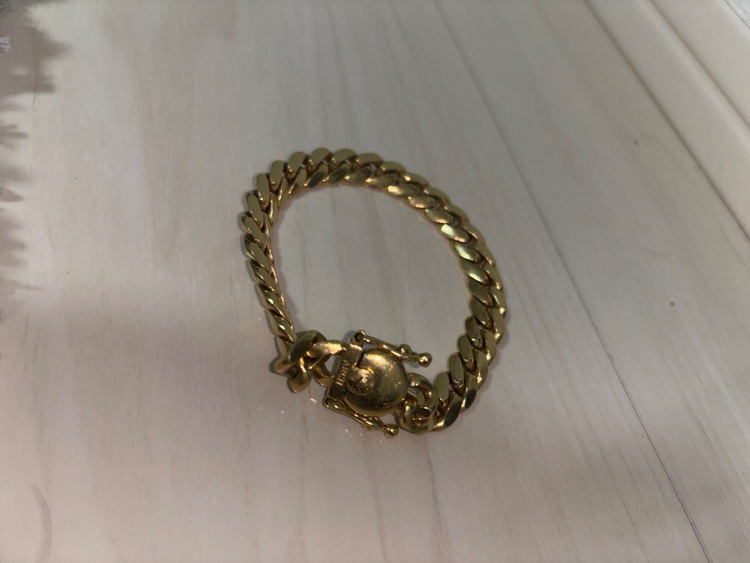 マイアミキューバンブレスレット 幅10㎜　19㎝　76.48g ［K18］（金・貴金属）の商品画像 - 査定依頼日：2025年9月8日 - 最高査定価格：1,075,000円