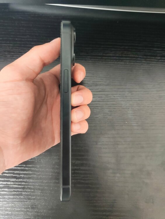 iPhone iPhone 15 256GB 楽天モバイル（スマホ）の商品画像 - 査定依頼日：2026年6月14日 - 最高査定価格：75,000円