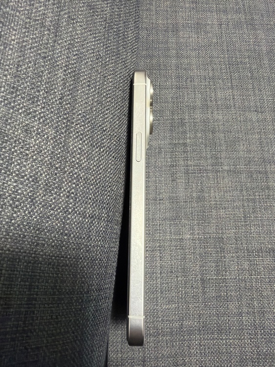 iPhone iPhone 15 Pro Max 512GB SIMフリー（スマホ）の商品画像 - 査定依頼日：2026年6月4日 - 最高査定価格：106,000円