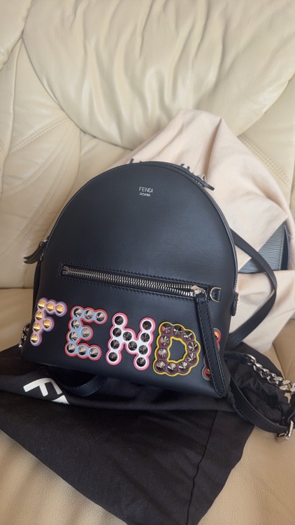 8BZ038（ブランドバッグ）の商品画像 - 査定依頼日：2025年9月23日 - 最高査定価格：77,000円