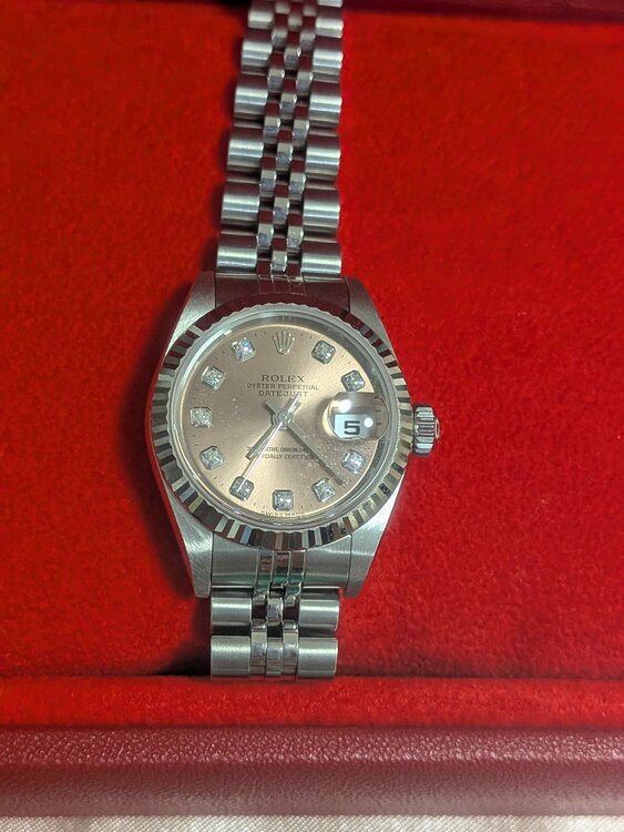 オイスターパーペチュアルデイトジャスト（高級時計）の商品画像 - 査定依頼日：2026年3月5日 - 最高査定価格：900,000円