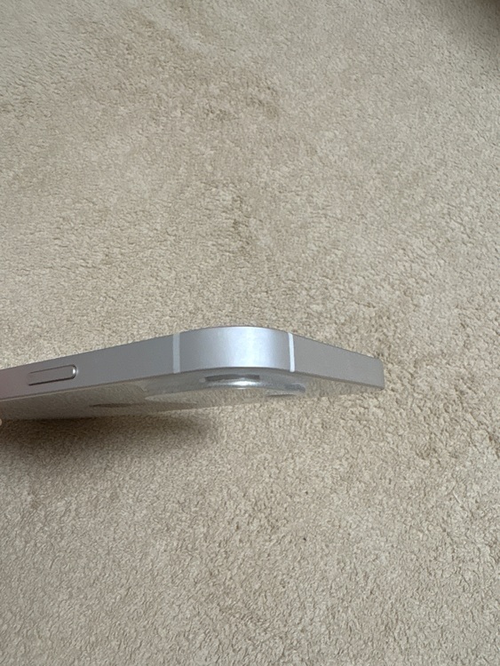 iPhone13（スマホ）の商品画像 - 査定依頼日：2025年11月6日 - 最高査定価格：48,000円