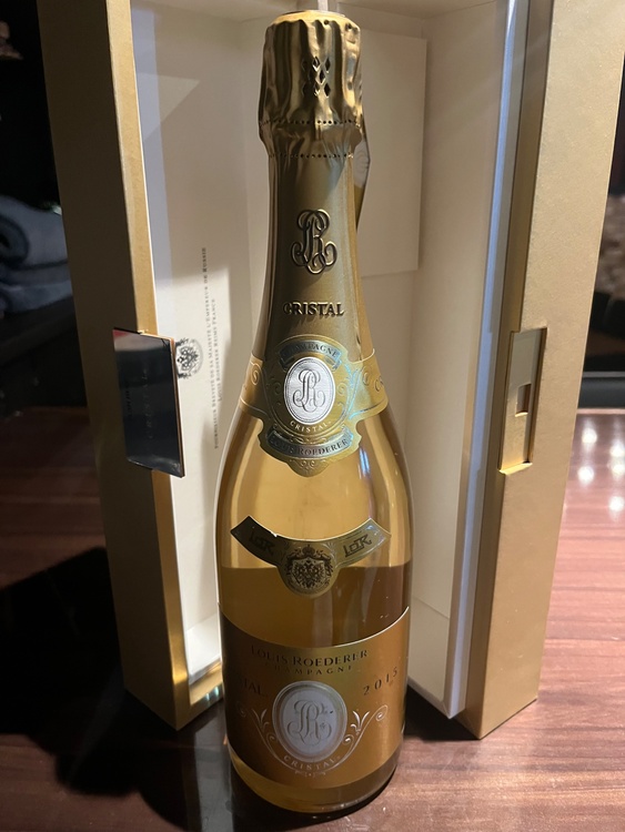 クリスタル2015（お酒）の商品画像 - 査定依頼日：2026年3月31日 - 最高査定価格：30,000円