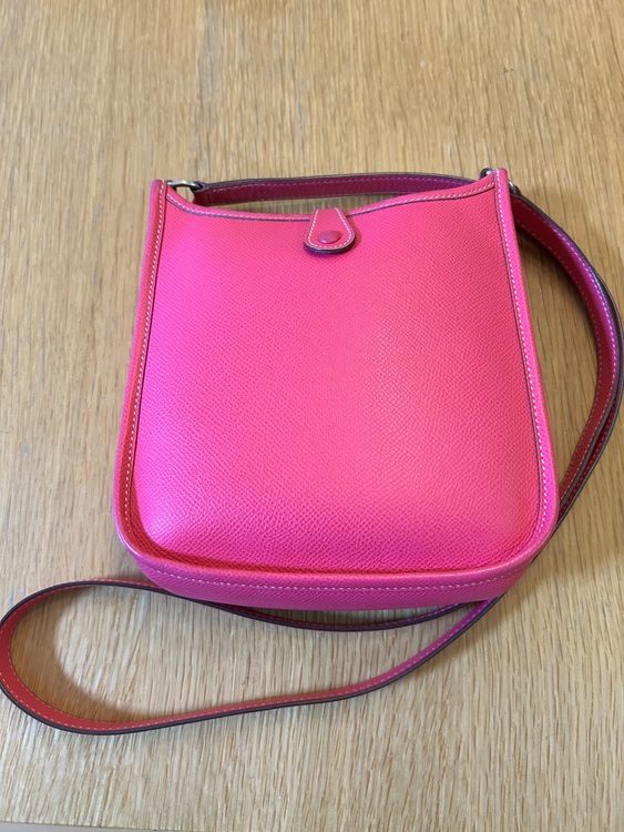 エヴリンTPM（ブランドバッグ）の商品画像 - 査定依頼日：2025年11月17日 - 最高査定価格：230,000円