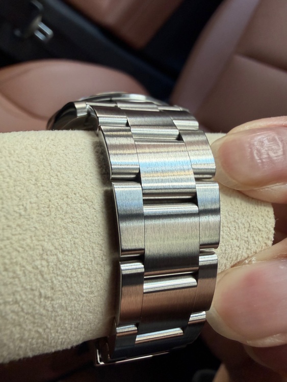 ロレックス エクスプローラー 124270（高級時計）の商品画像 - 査定依頼日：2026年4月12日 - 最高査定価格：1,350,000円