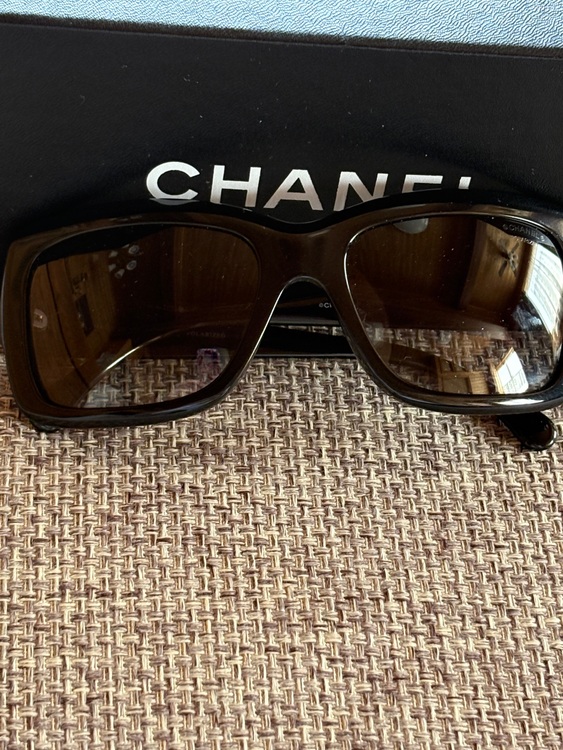 シャネル カメリア （ブランドバッグ）の商品画像 - 査定依頼日：2025年6月14日 - 最高査定価格：15,000円