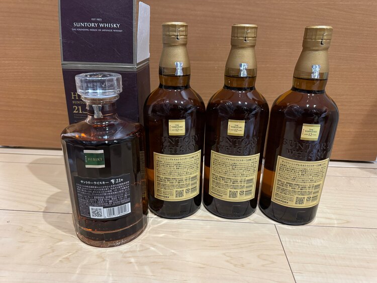 山崎12年　響21年（お酒）の商品画像 - 査定依頼日：2025年5月3日 - 最高査定価格：125,500円