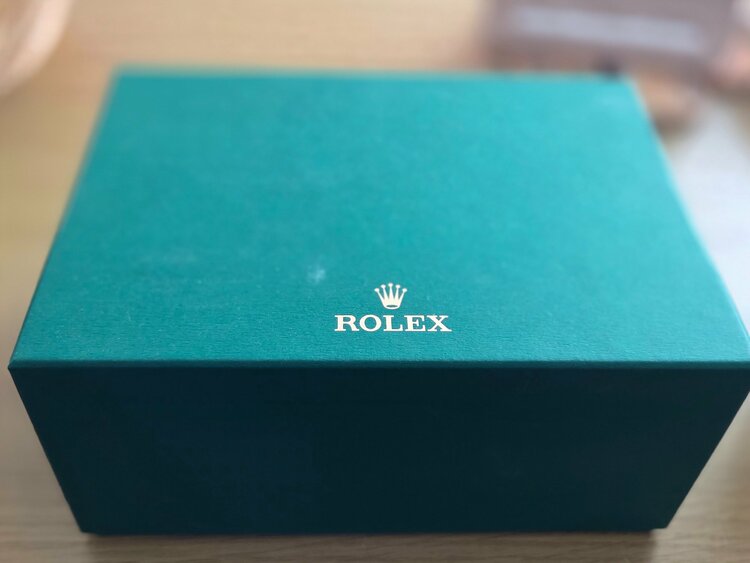 ロレックス GMTマスター 126710GRN（高級時計）の商品画像 - 査定依頼日：2026年3月29日 - 最高査定価格：2,900,000円