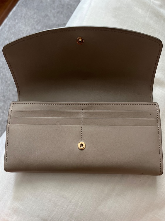 その他 クロエ （ブランドバッグ）の商品画像 - 査定依頼日：2025年7月17日 - 最高査定価格：100,000円