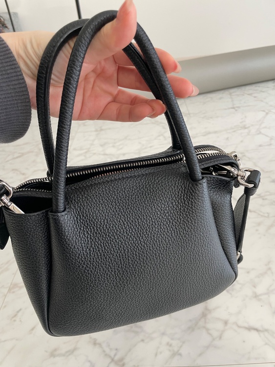 プラダ  （ブランドバッグ）の商品画像 - 査定依頼日：2026年3月30日 - 最高査定価格：250,000円