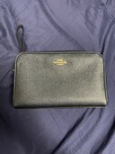 ポーチ（ブランド財布・小物）の商品画像 - 査定依頼日：2025年1月5日 - 最高査定価格：800円