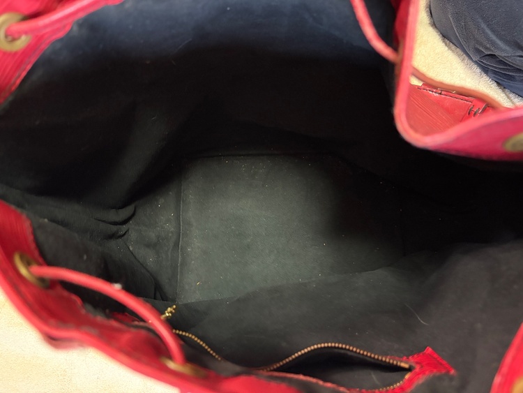 ルイヴィトン エピ （ブランドバッグ）の商品画像 - 査定依頼日：2026年1月16日 - 最高査定価格：100,000円