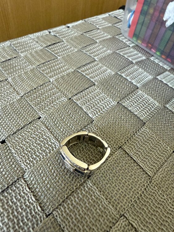 ダイヤモンド入り指輪（金・貴金属）の商品画像 - 査定依頼日：2025年3月30日 - 最高査定価格：40,000円